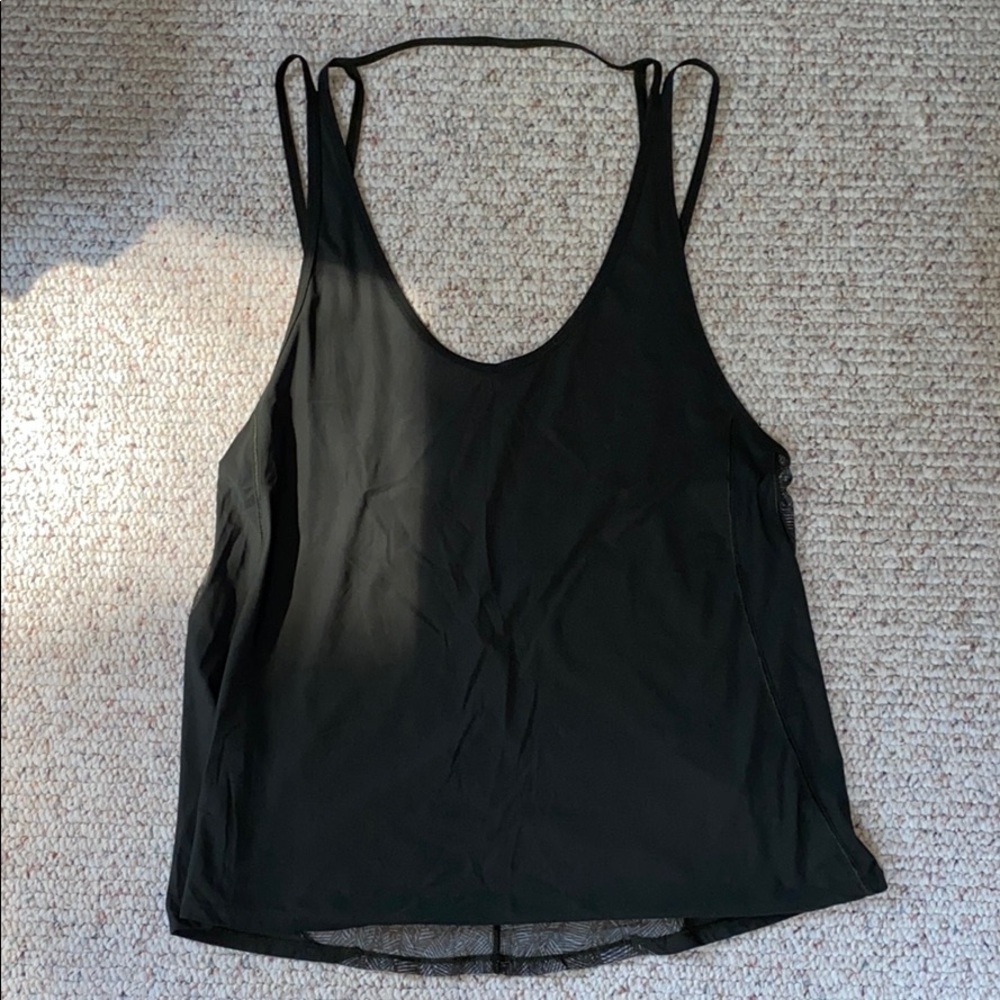 LULULEMON top